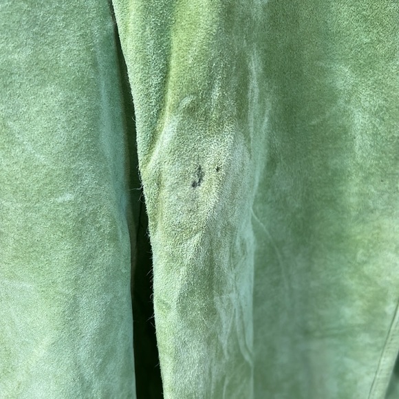 Suede jacket suit with chiffon skirt designed by Louis Dell olio - Picture 7 of 9